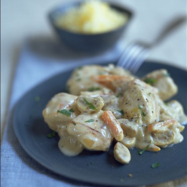 Chicken in white wine sauce