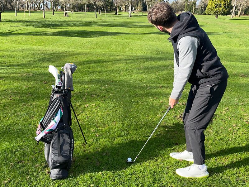 Dan Parker testing golf shoes