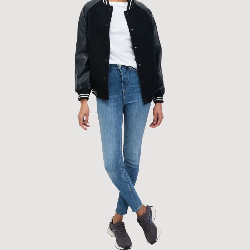 Image of skinny jeans