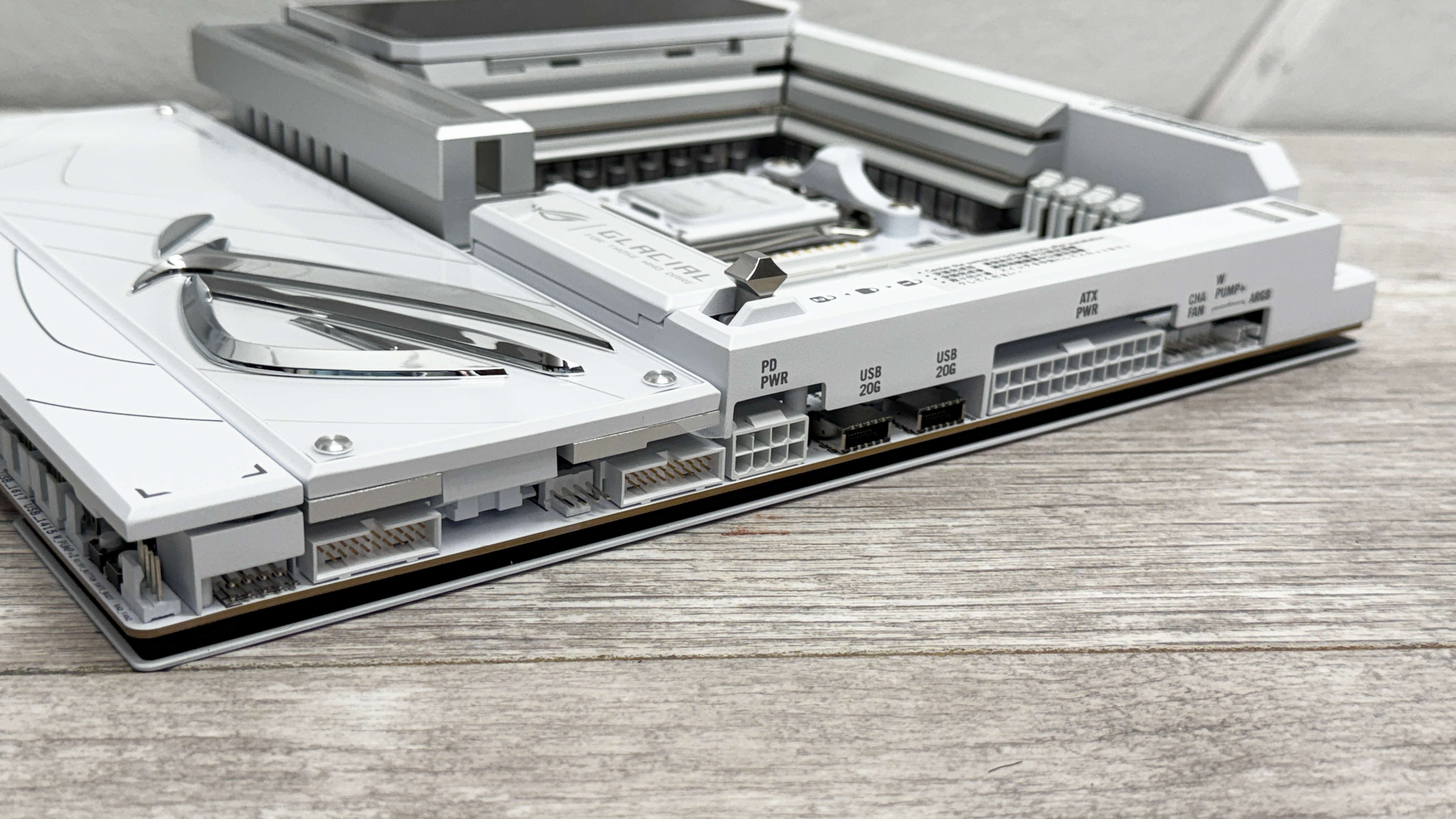 Asus ROG Crosshair X870E Glacial motherboard