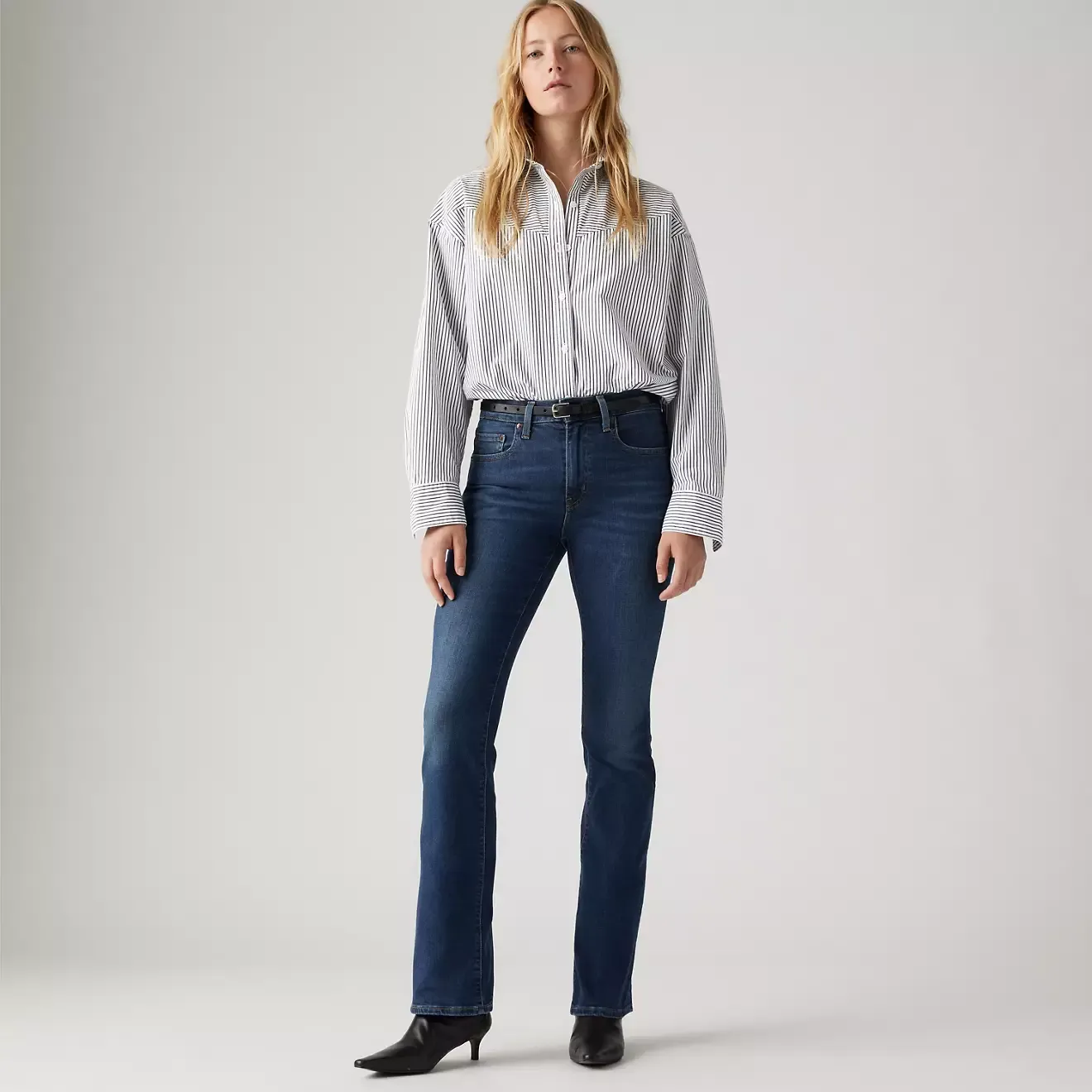 Levi, 725 High Rise Bootcut Women's Jeans