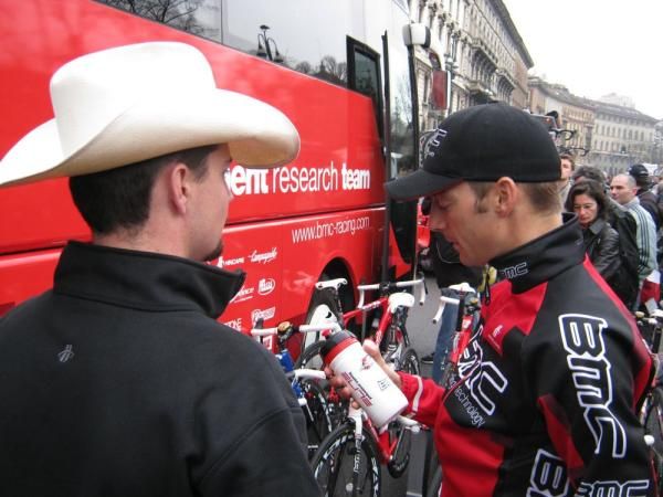 Karsten Kroon checks he's got the right stuff with a BMC soigneur
