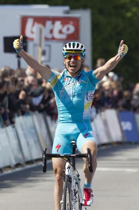 Two thumbs up from Tour of Belgium stage 4 winner Maxim Iglinskiy (Astana)