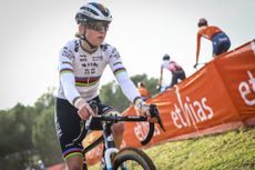 Dutch Fem Van Empel pictured in action during a training session before the cyclocross cycling event in Benidorm, Spain, Saturday 18 January 2025, stage 12/14 in the UCI World Cup competition. BELGA PHOTO DAVID PINTENS (Photo by DAVID PINTENS / BELGA MAG / Belga via AFP)