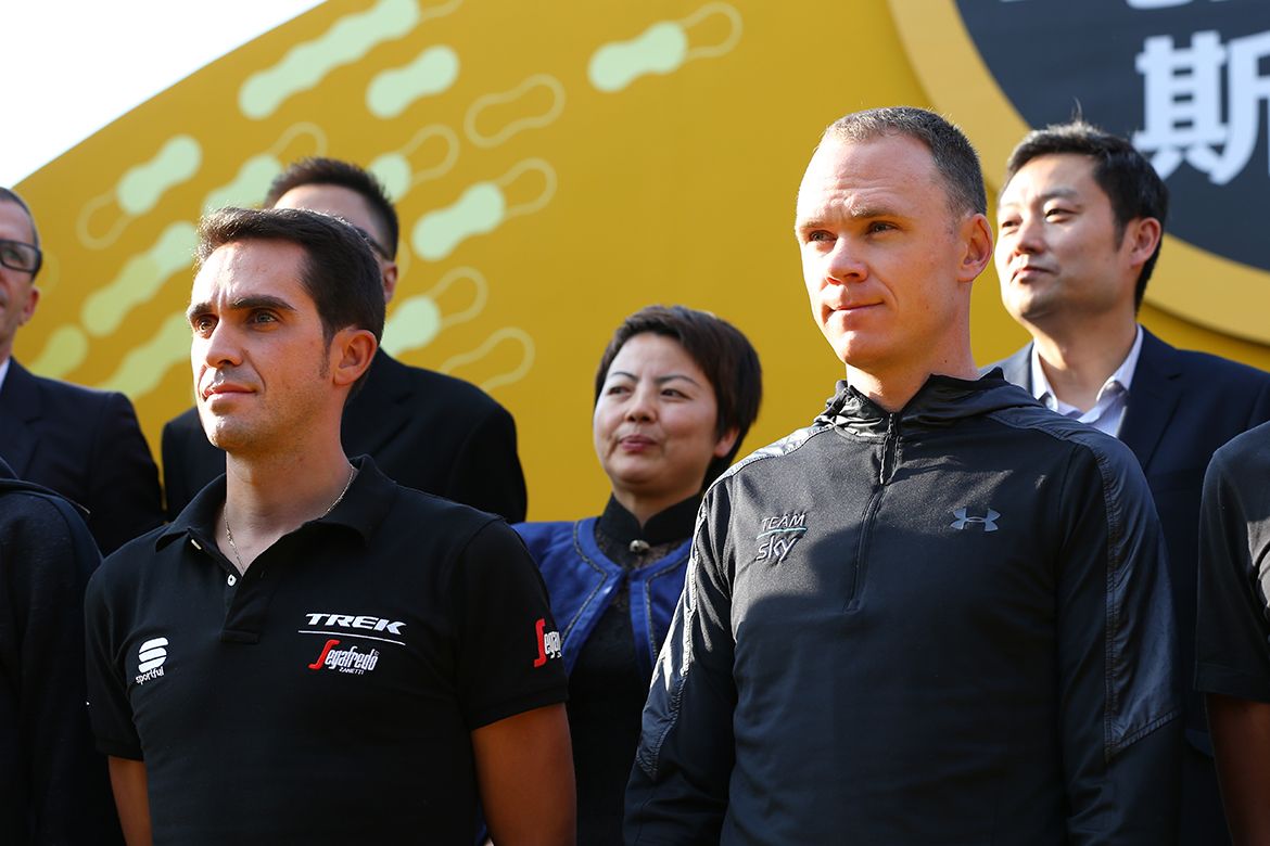 Chris Froome and Alberto Contafor on stage