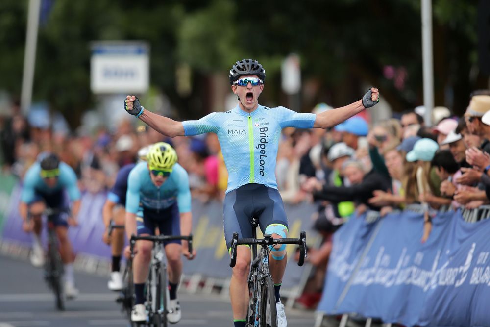 Nick White (Team Bridge Lane) wins the sprint to take the Australian U23 national title