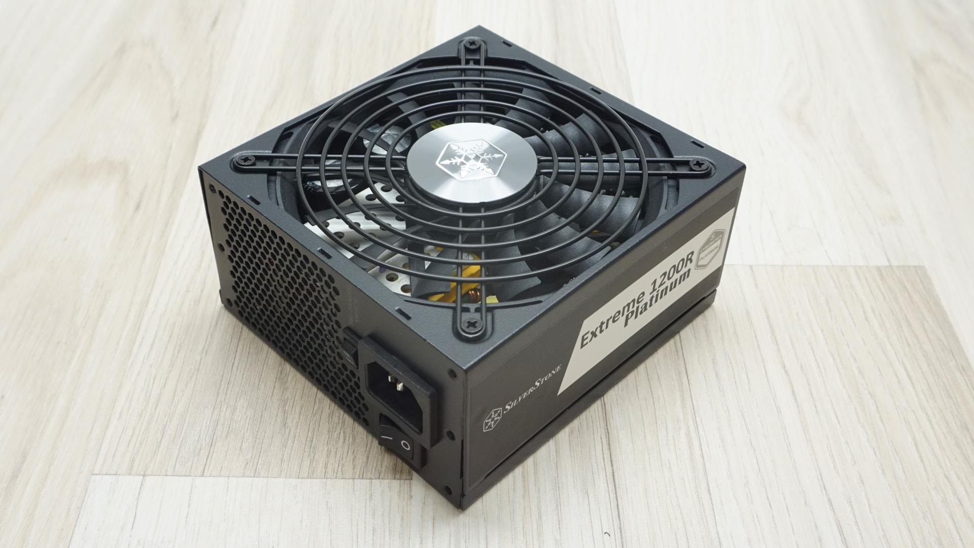 SilverStone Extreme 1200R Platinum SFX PSU