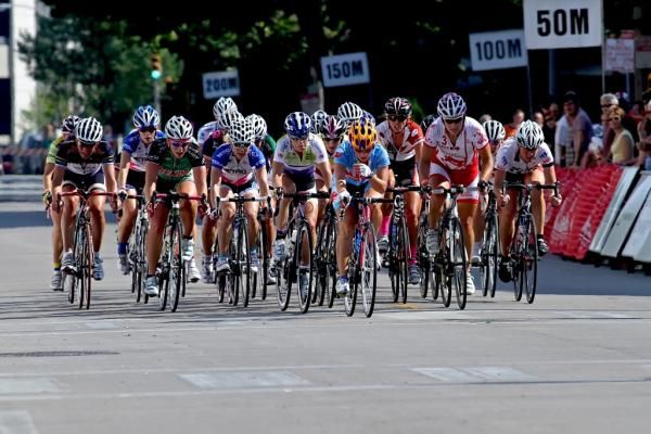 The field sprint in the women's race.