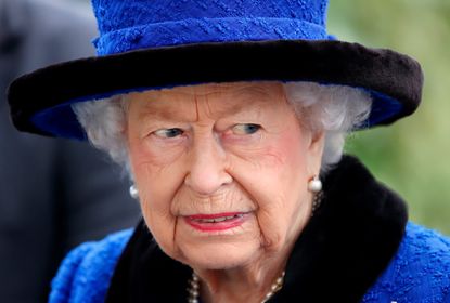 The Queen ASCOT, UNITED KINGDOM - OCTOBER 16: (EMBARGOED FOR PUBLICATION IN UK NEWSPAPERS UNTIL 24 HOURS AFTER CREATE DATE AND TIME) Queen Elizabeth II attends QIPCO British Champions Day at Ascot Racecourse on October 16, 2021 in Ascot, England. (Photo by Max Mumby/Indigo/Getty Images)
