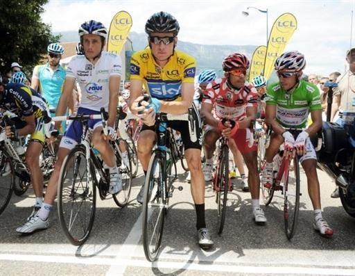 Bradley Wiggins (Team Sky) on the start line with one stage to go.