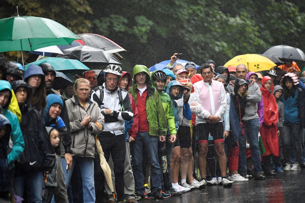 Another wet day at the 2017 Tour de France