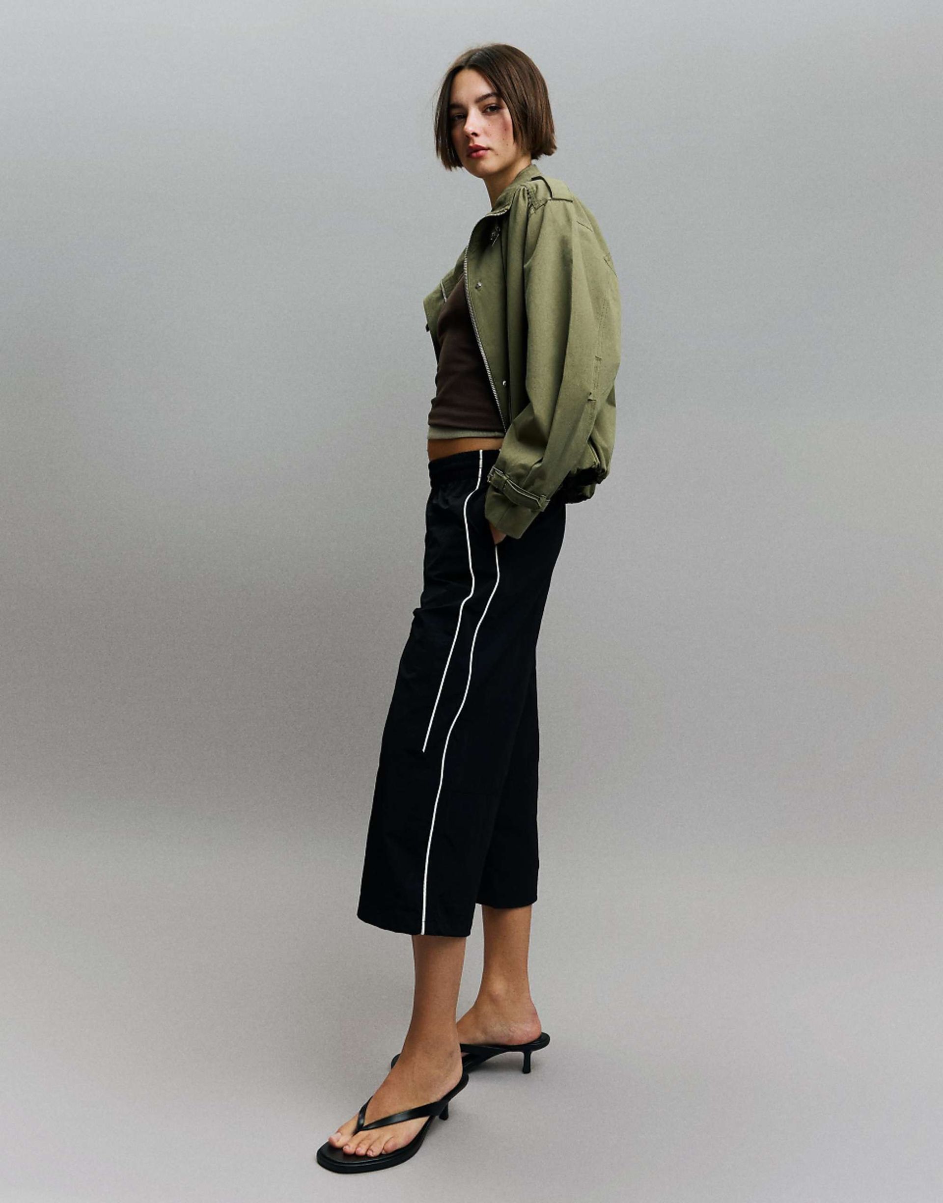Bershka Technical Capris With Stoppers in Black