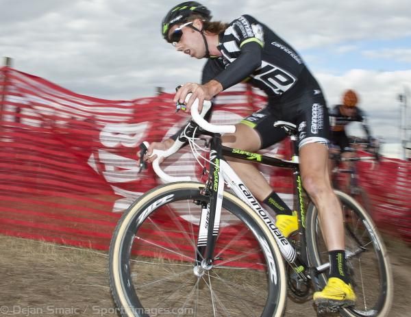 Driscoll (Cannondale p/b CyclocrossWorld.com) in pursuit of the race leaders