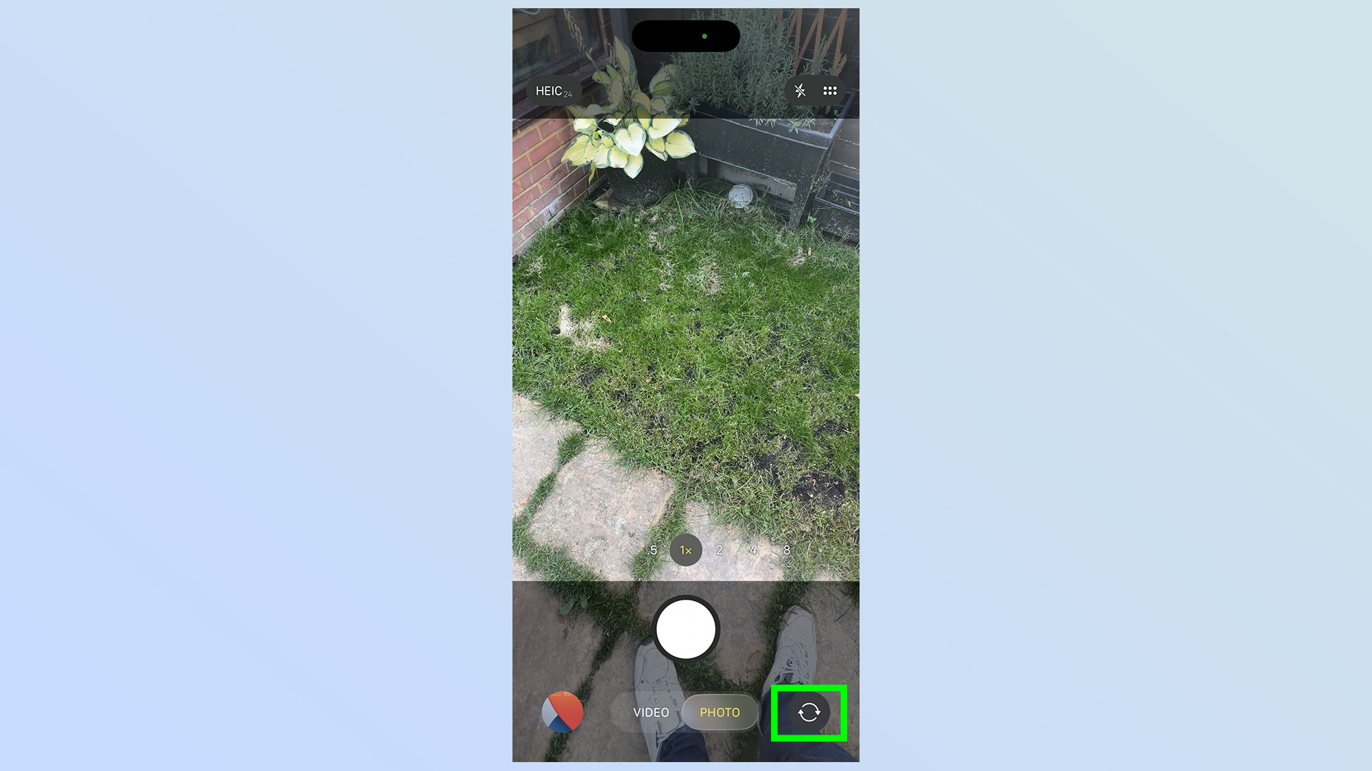 how to use the iphone 17 center stage camera