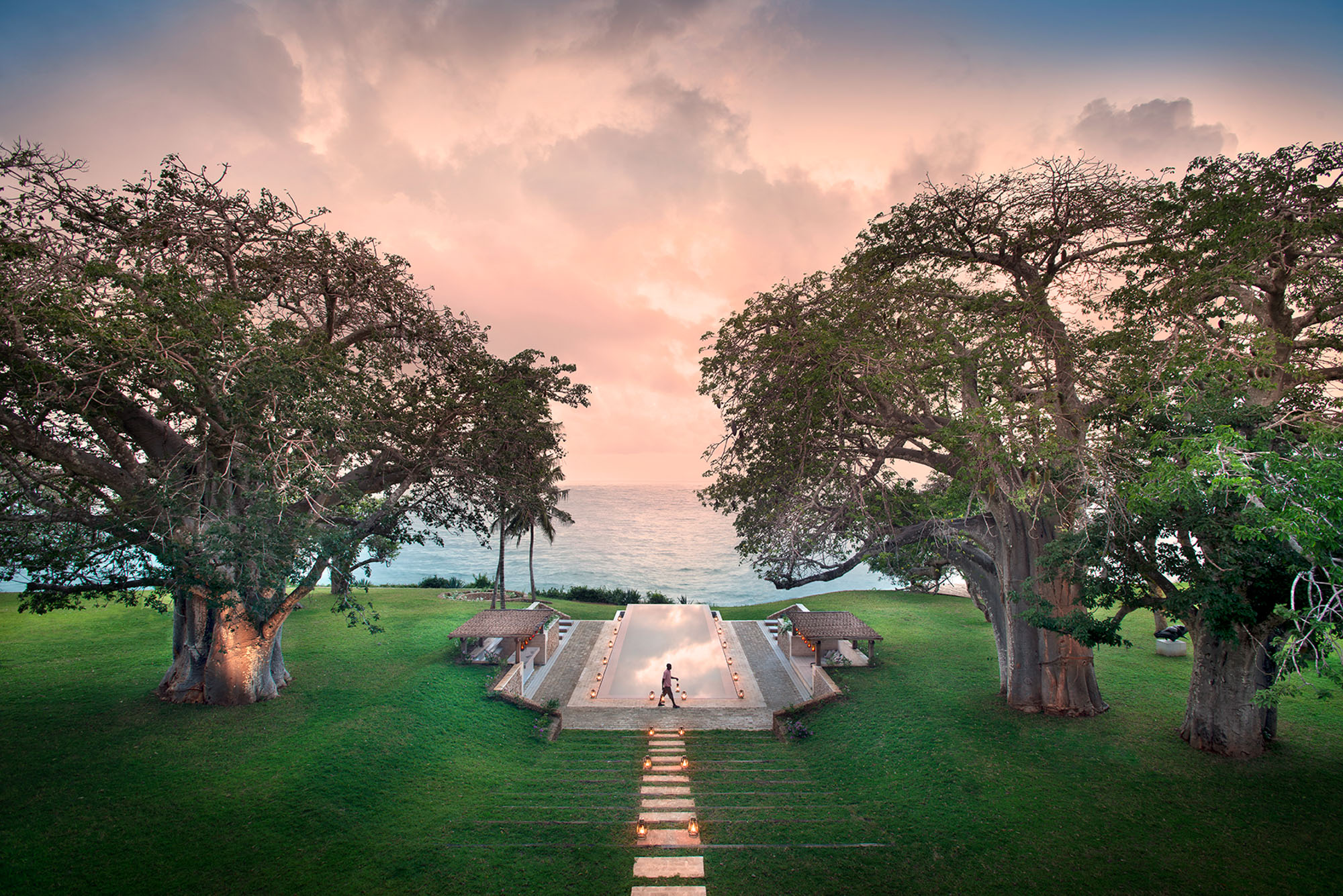 Lawns, to trees, to the beach. Heaven on earth (in Kenya)