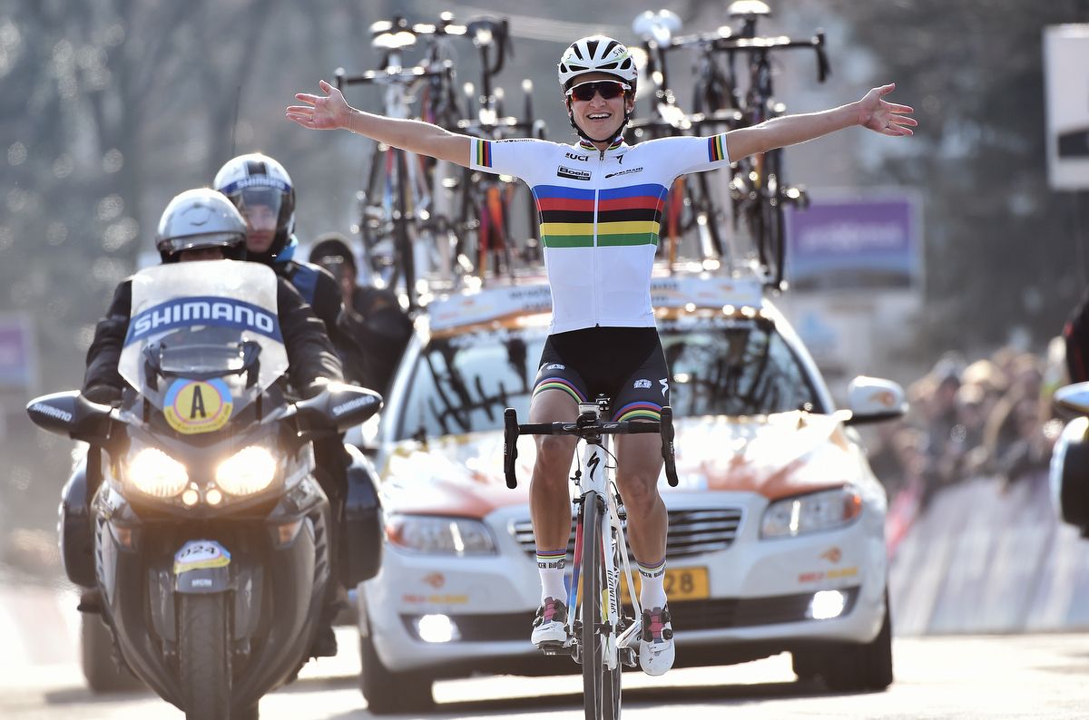 Lizzie Armitstead (Boels-Dolmans) celebrates her first win in the rainbow jersey