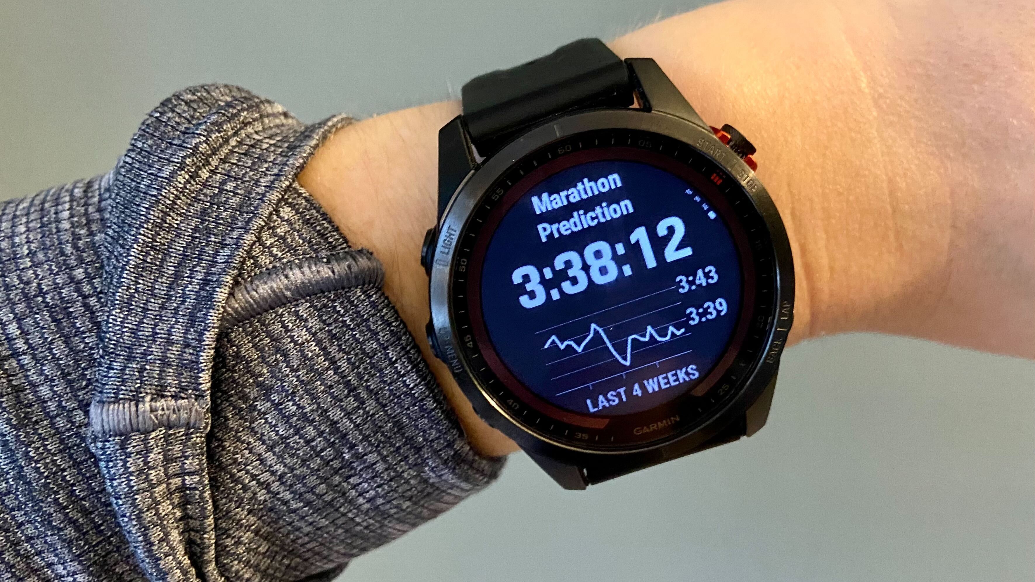 Uma foto do previsor de corrida visual no Garmin Fenix ​​7