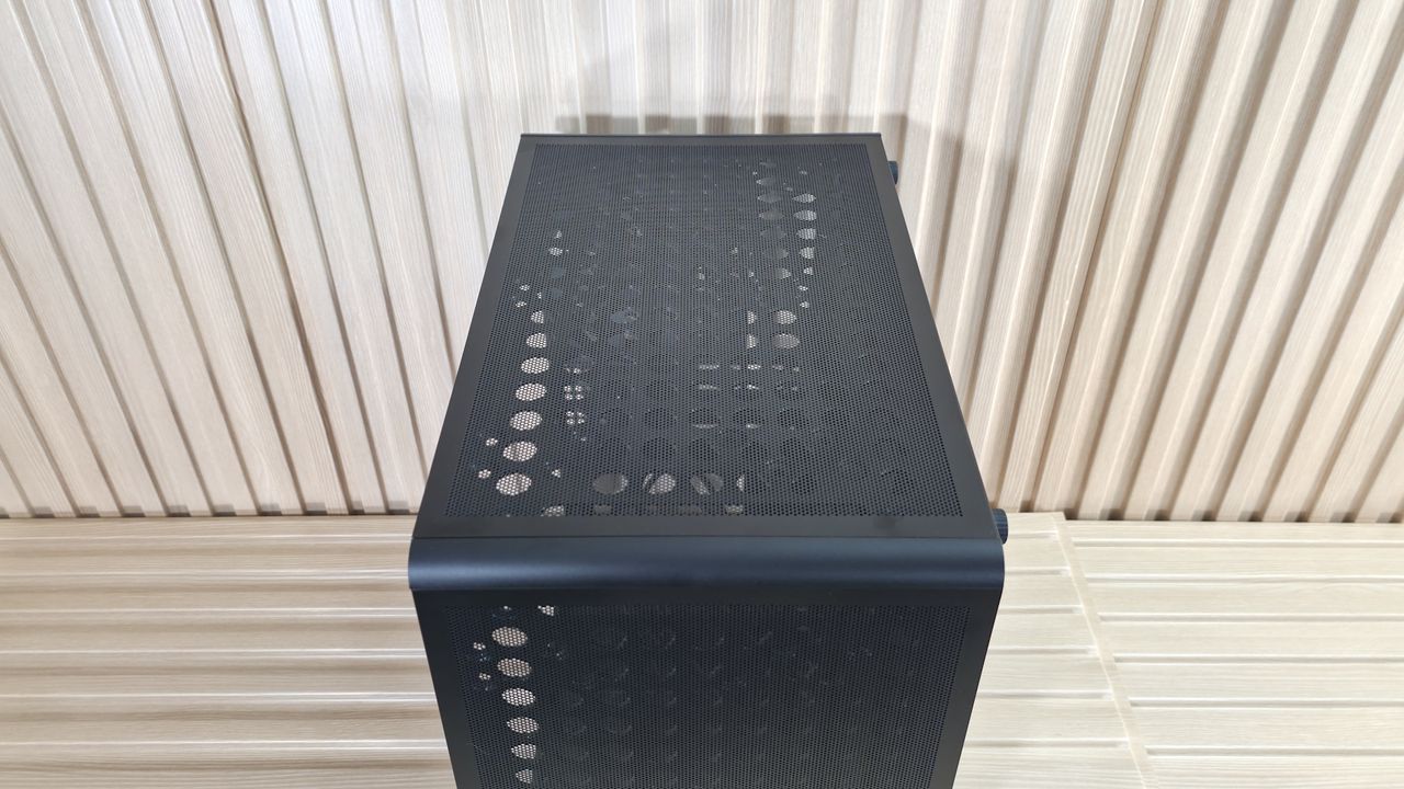 Cooler Master Q300L V3 - Case outside