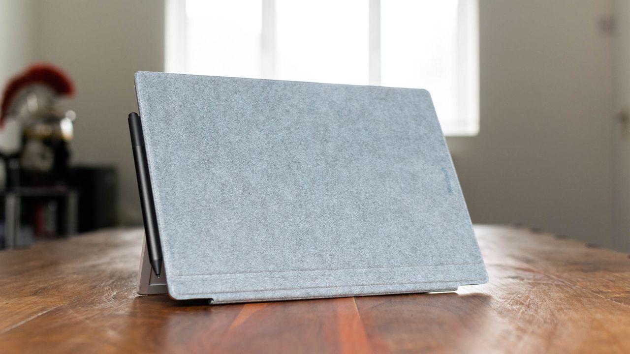 Microsoft Surface Pro 7+ closed