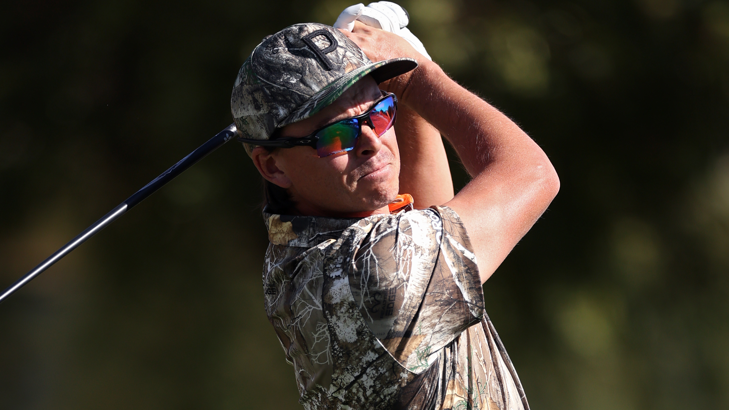 Rickie Fowler takes a shot at the WM Phoenix Open