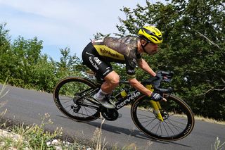 Victor Campenaerts commits to hs domestique role at Visma-Lease a Bike until the end of 2028