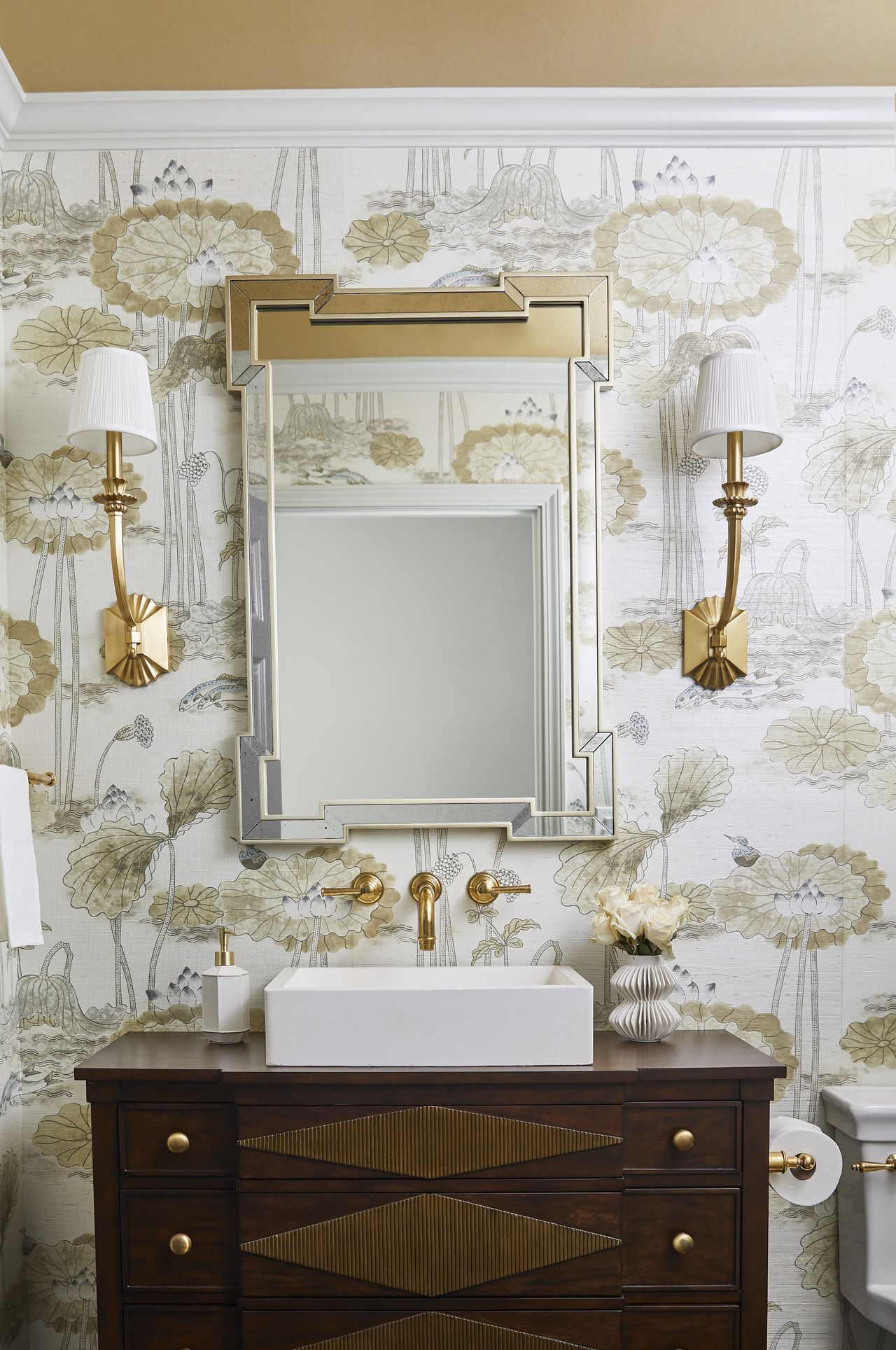 Powder room vanity ideas: 10 design rules for this small space | Homes ...