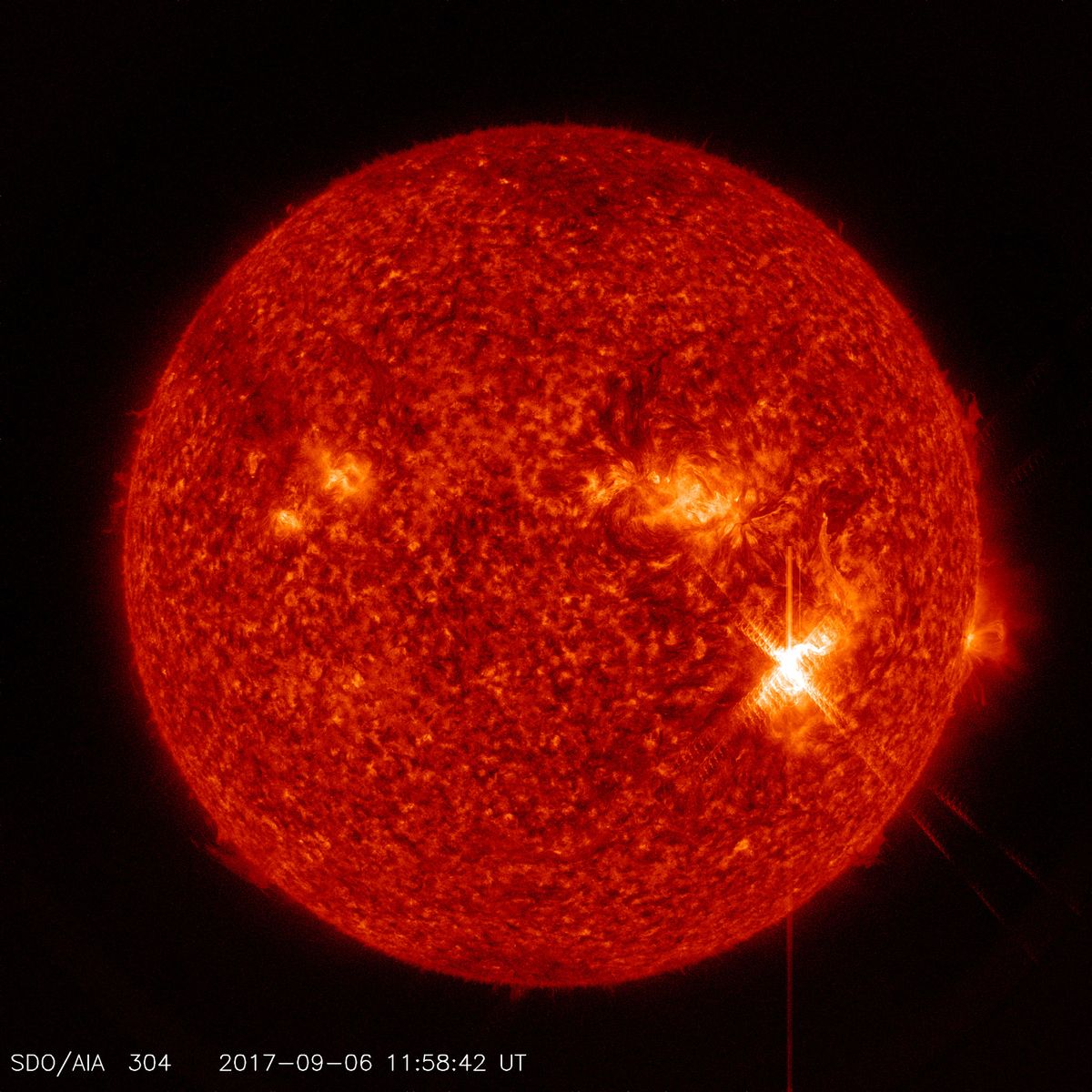 Giant Sunspot Unleashes 2 More Powerful Solar Flares | Space