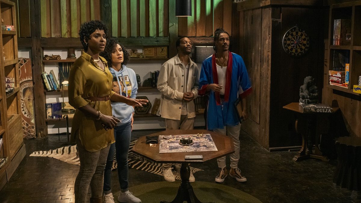 Antoinette Robertson, Grace Byers, Jermaine Fowler and Dewayne Perkins standing around in The Blackening