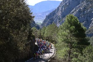 Volta a Catalunya stage 5 LIVE: Five strong riders clear after frantic first climb