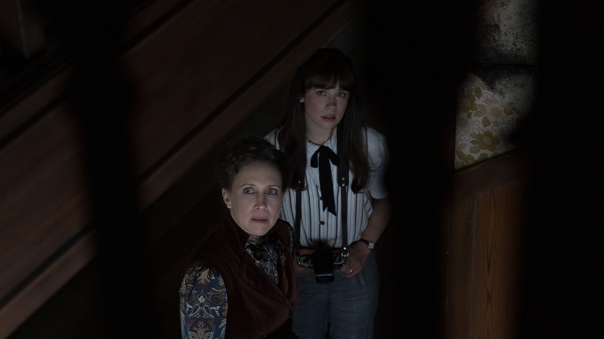 Vera Farmiga and Mia Tomlinson in The Conjuring: Last Rites