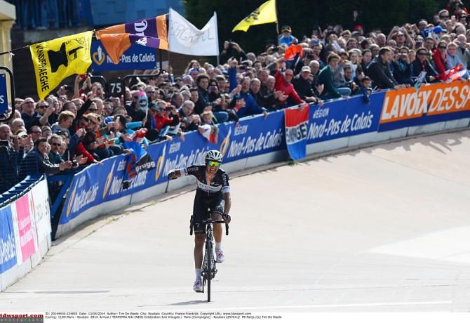 Niki Terpstra (Omega Pharma Quick Step) finishes up Paris-Roubaix on the velodrome
