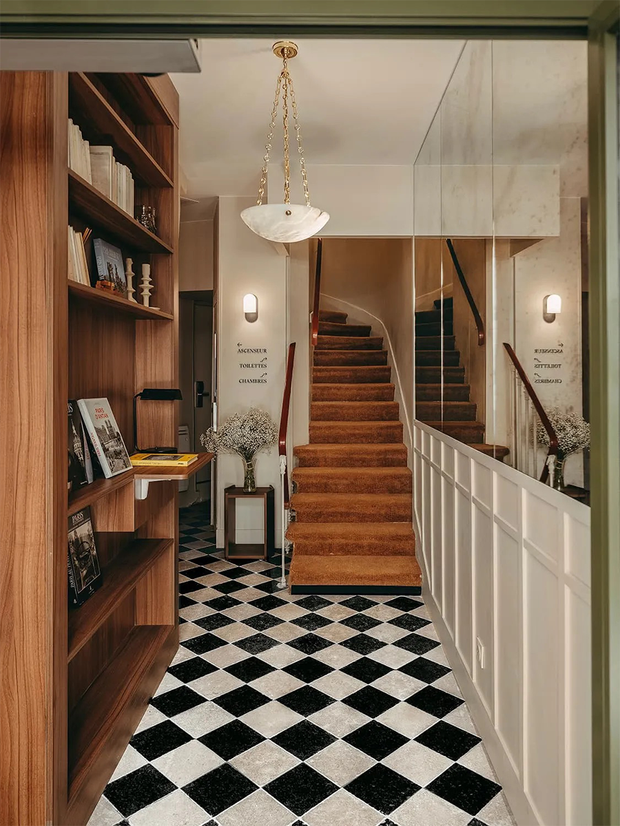 Interior of H&amp;ocirc;tel du Savoir.