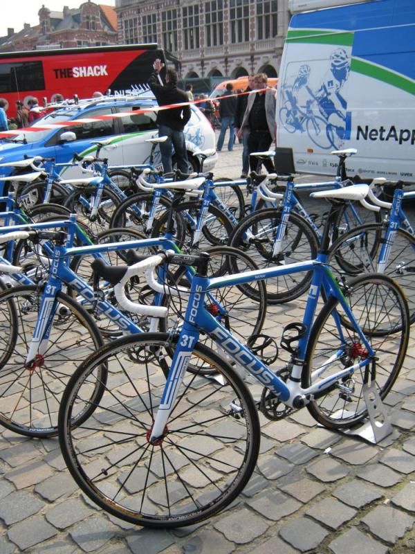 Team Net App have some nice looking Focus bikes