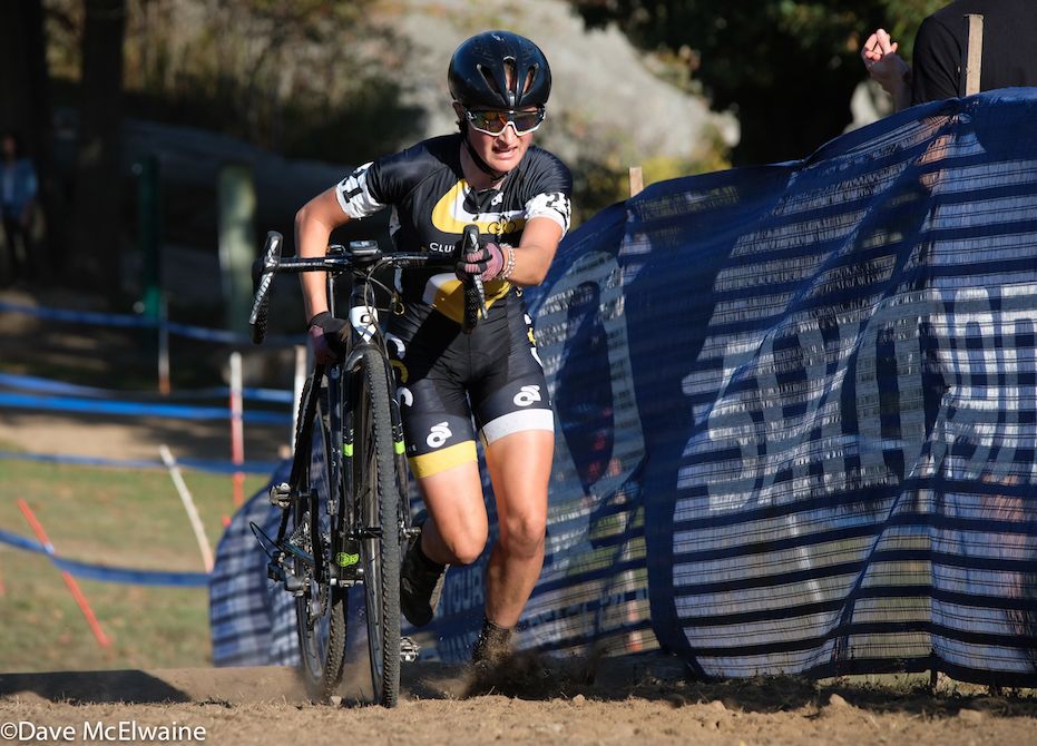 Magdeleine Vallieres (Club Cyclist de Sherbrooke) running a set of stairs