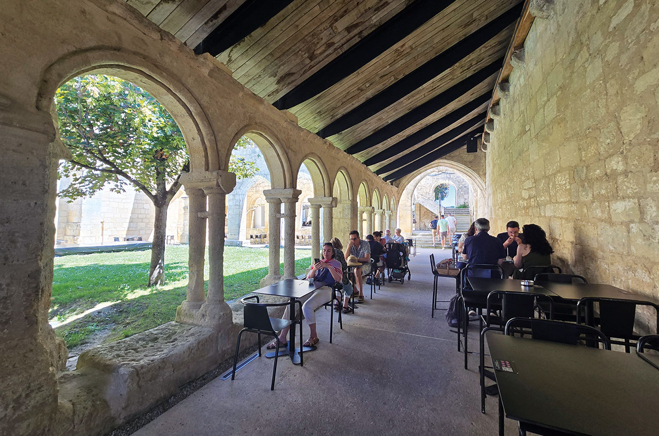 Couvent de cordeliers, picnic
