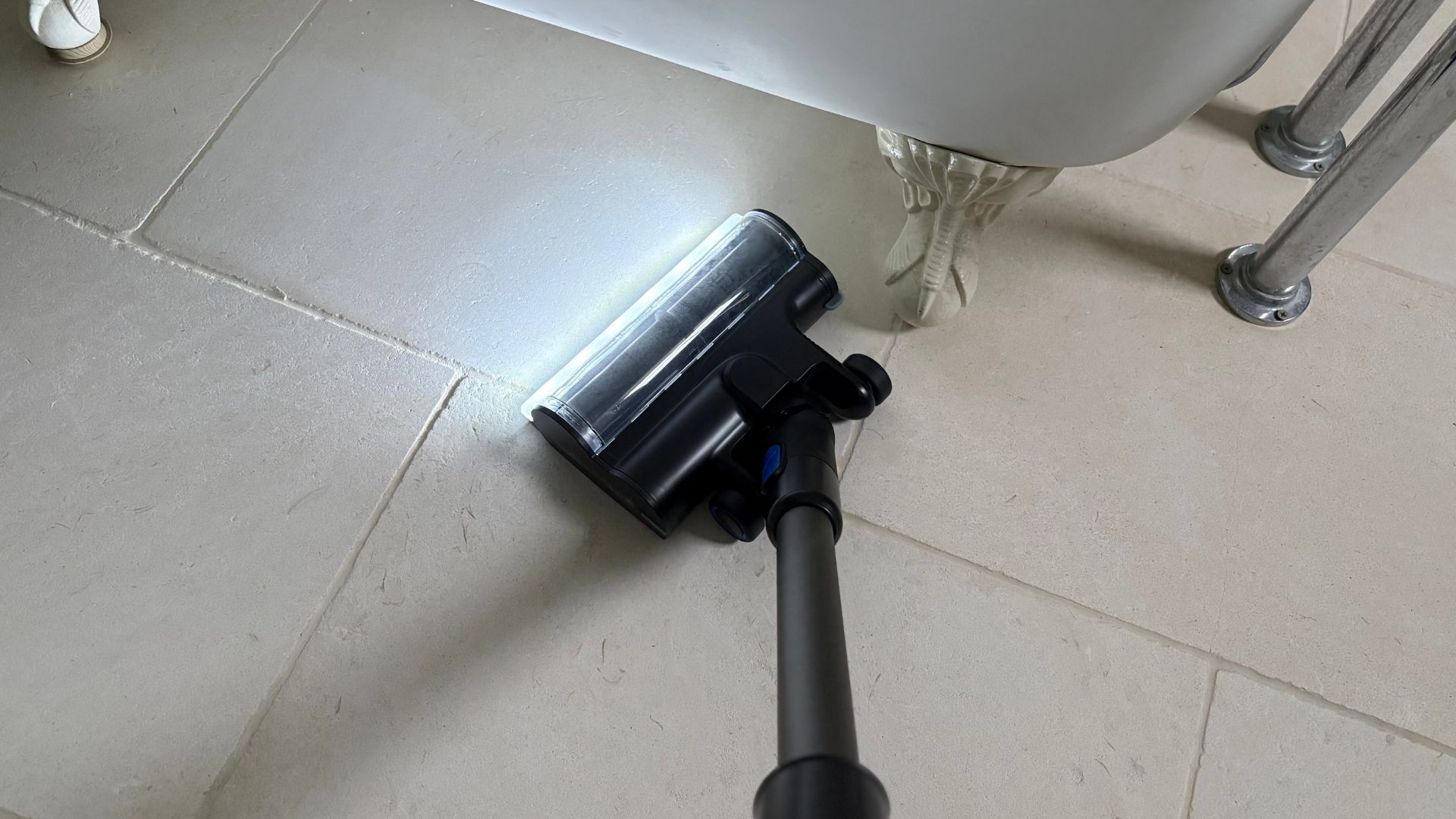 Testing the VAX HomePro Detect Pet Cordless Vacuum