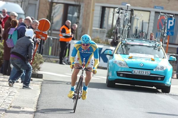 Ukranian Andrey Grivko (Astana) gives a final push toward the finish.