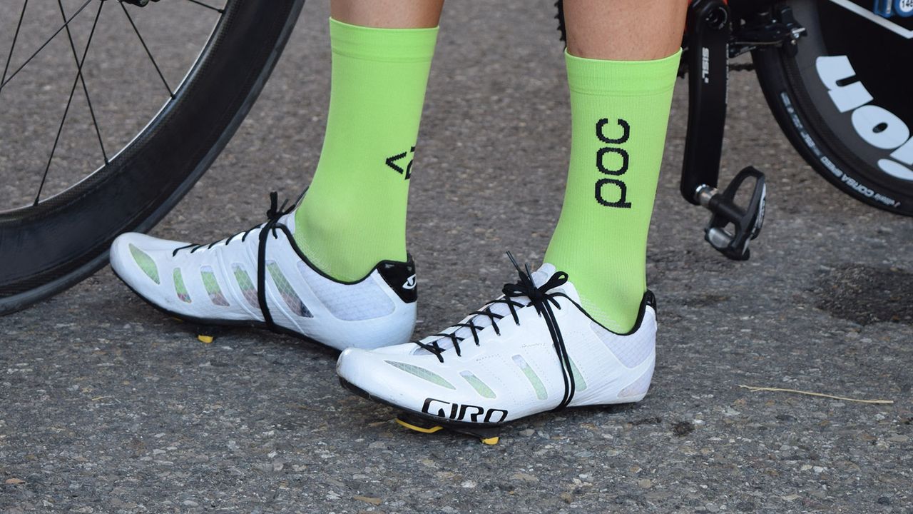 The shoes feature the same traditional lacing as Giro Empire shoes, with Phinney opting, as normal, to double wrap the laces round the shoe
