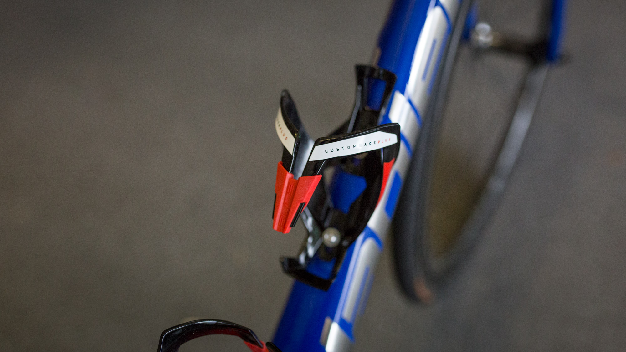 Lapierre sales bottle cage