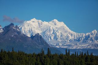 denali mckinley tallest mountains peak miel afternoon aventura