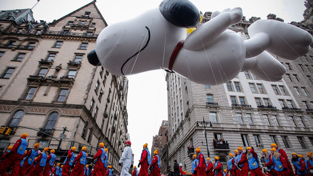 Snoopy balloon at Macy&amp;#039;s Thanksgiving Day Parade