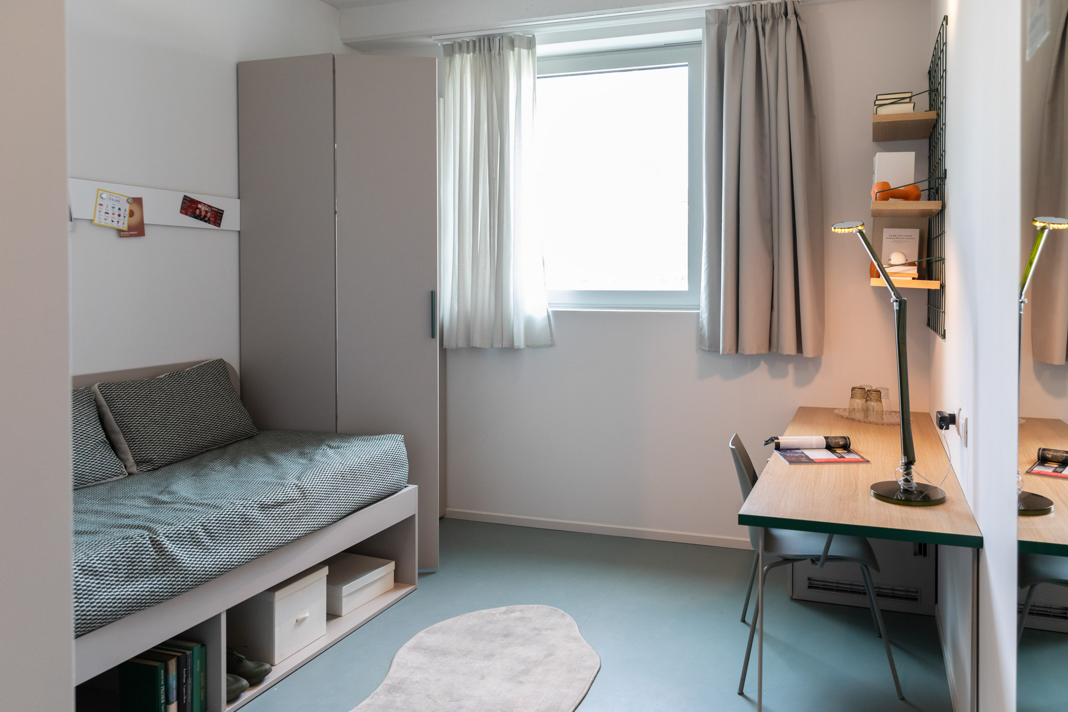 Olympic Village - athletes&#039; room - desk credit COIMA
