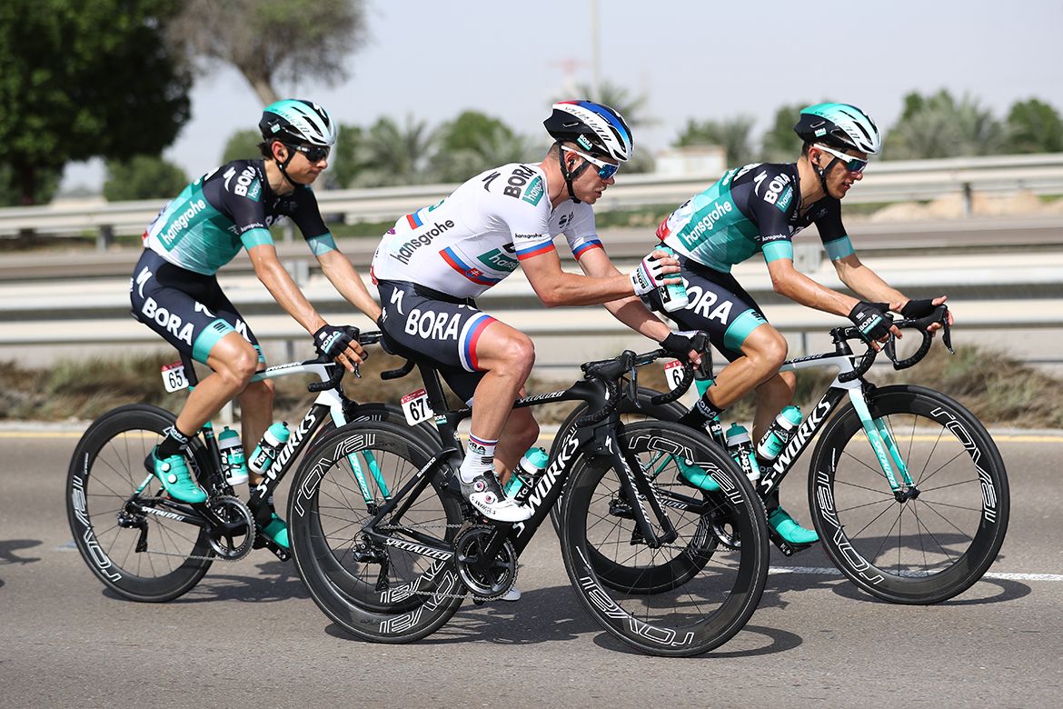 Bora-Hansgrohe taking it easy in the peloton