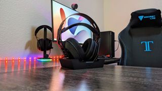 Image of the RIG 900 MAX HX wireless Xbox headset.