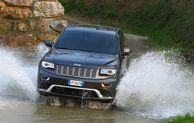 Jeep Grand Cherokee summit: best cars for towing horse trailers