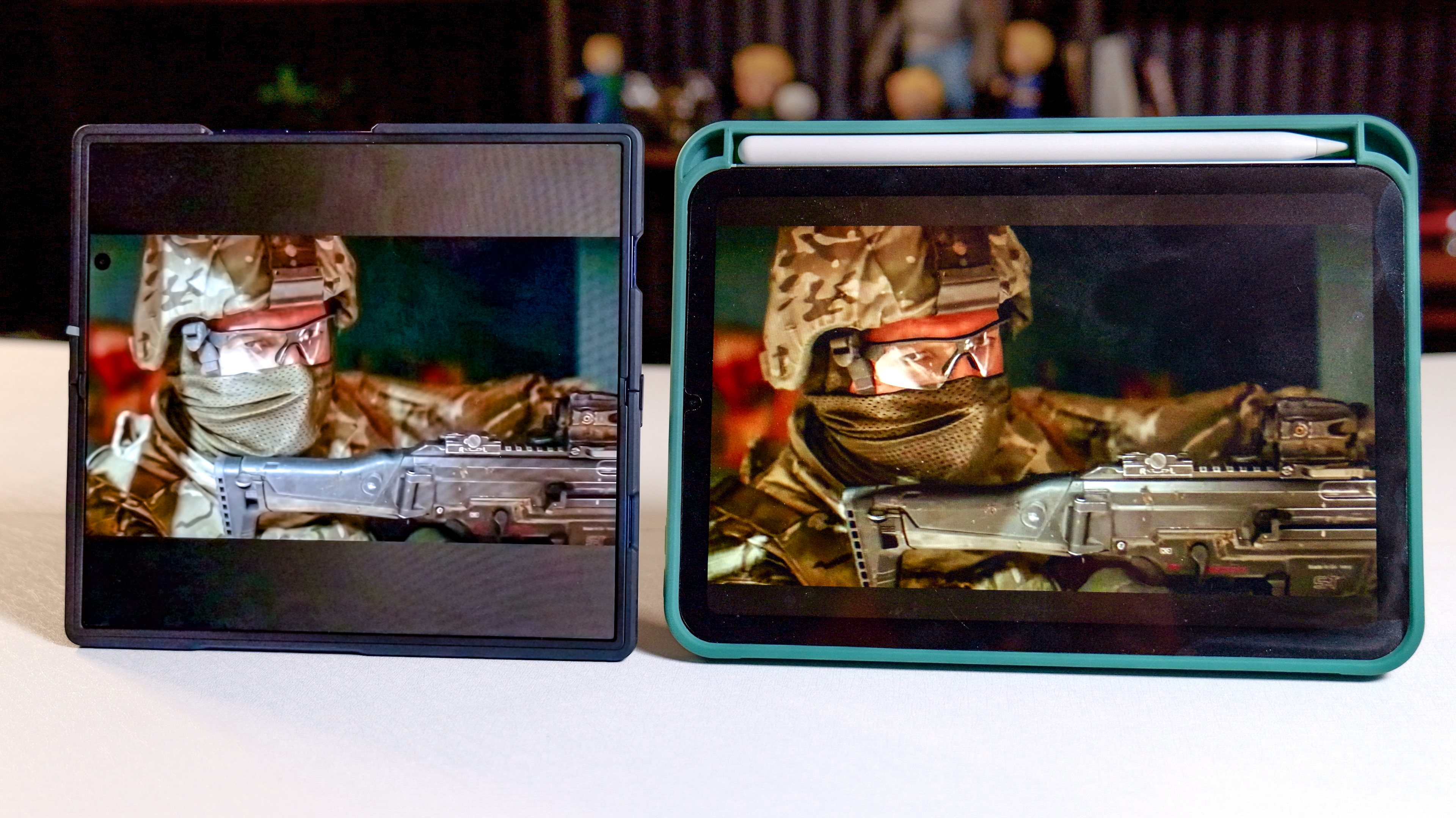Galaxy Z Fold 7 playing videos vs iPad Mini 7 playing video.