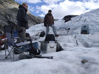 The IceMole is put into operation and, slowly makes its way to the lake underneath the Morteratsch glacier in Switzerland, as it melts through various layers of ice.