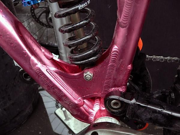 A new lower shock mount