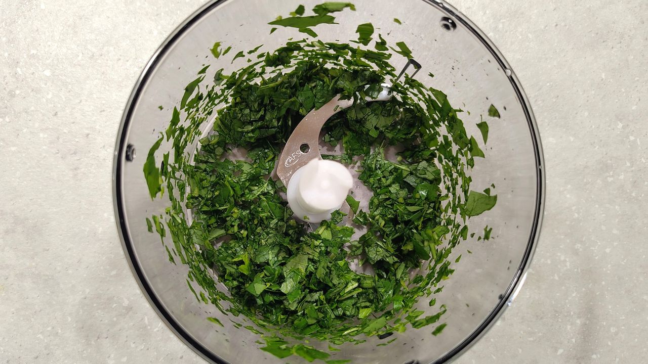 Basil leaves chopped using Bosch ErgoMaster 6 blender mini chopper attachment