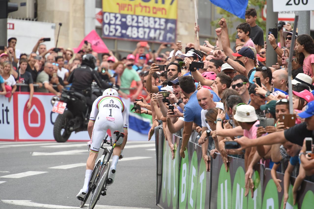 Tom Dumoulin haring through Jerusalem in the world champion's skinsuit on the opening day of the 2018 Giro